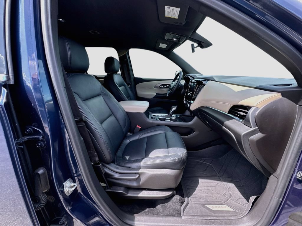 Used 2022 Chevrolet Traverse LS FWD image 27