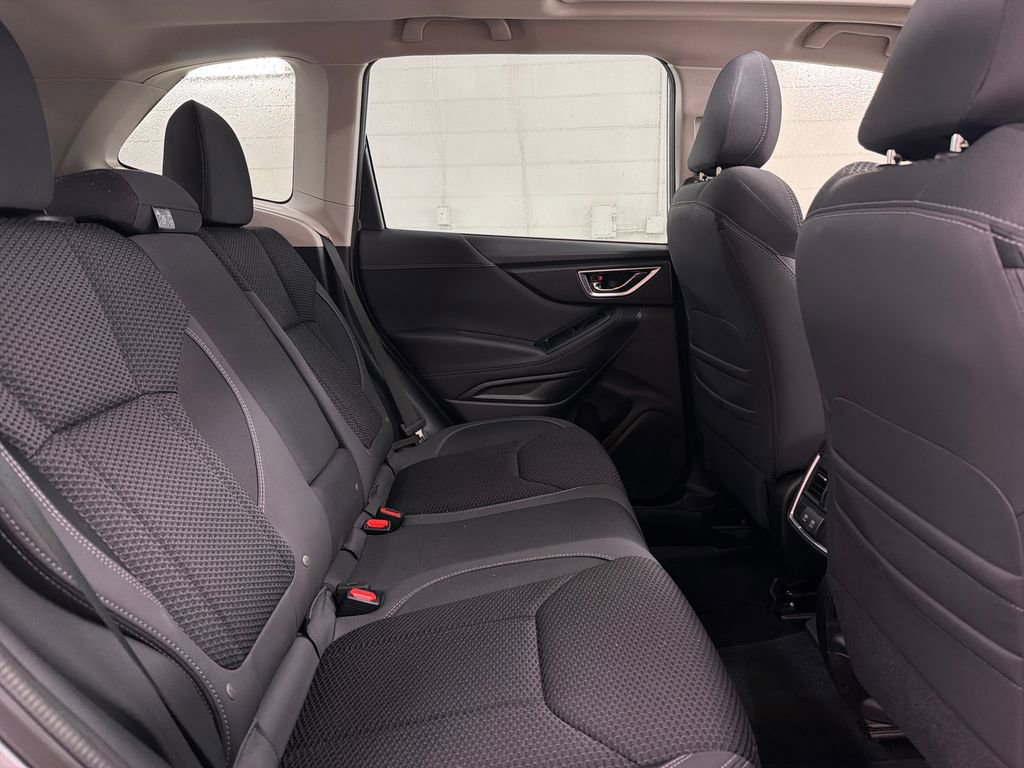 Used 2023 Subaru Forester Premium AWD/4WD image 30