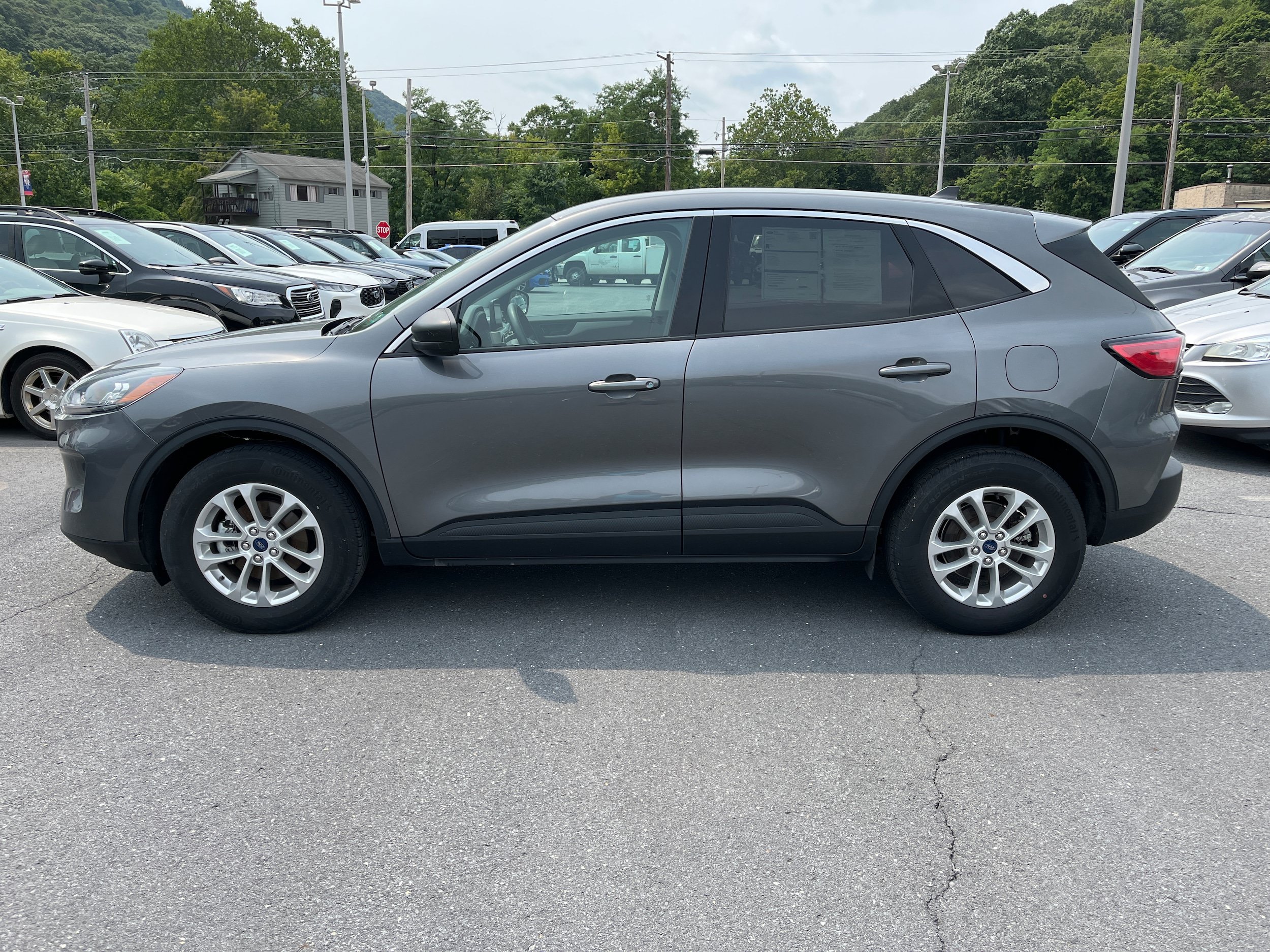 Certified 2022 Ford Escape SE AWD/4WD image 12