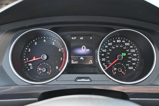 Used 2021 Volkswagen Tiguan SE image 32