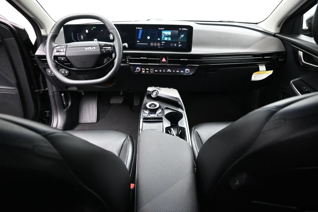 Used 2025 Kia EV6 Wind RWD image 21