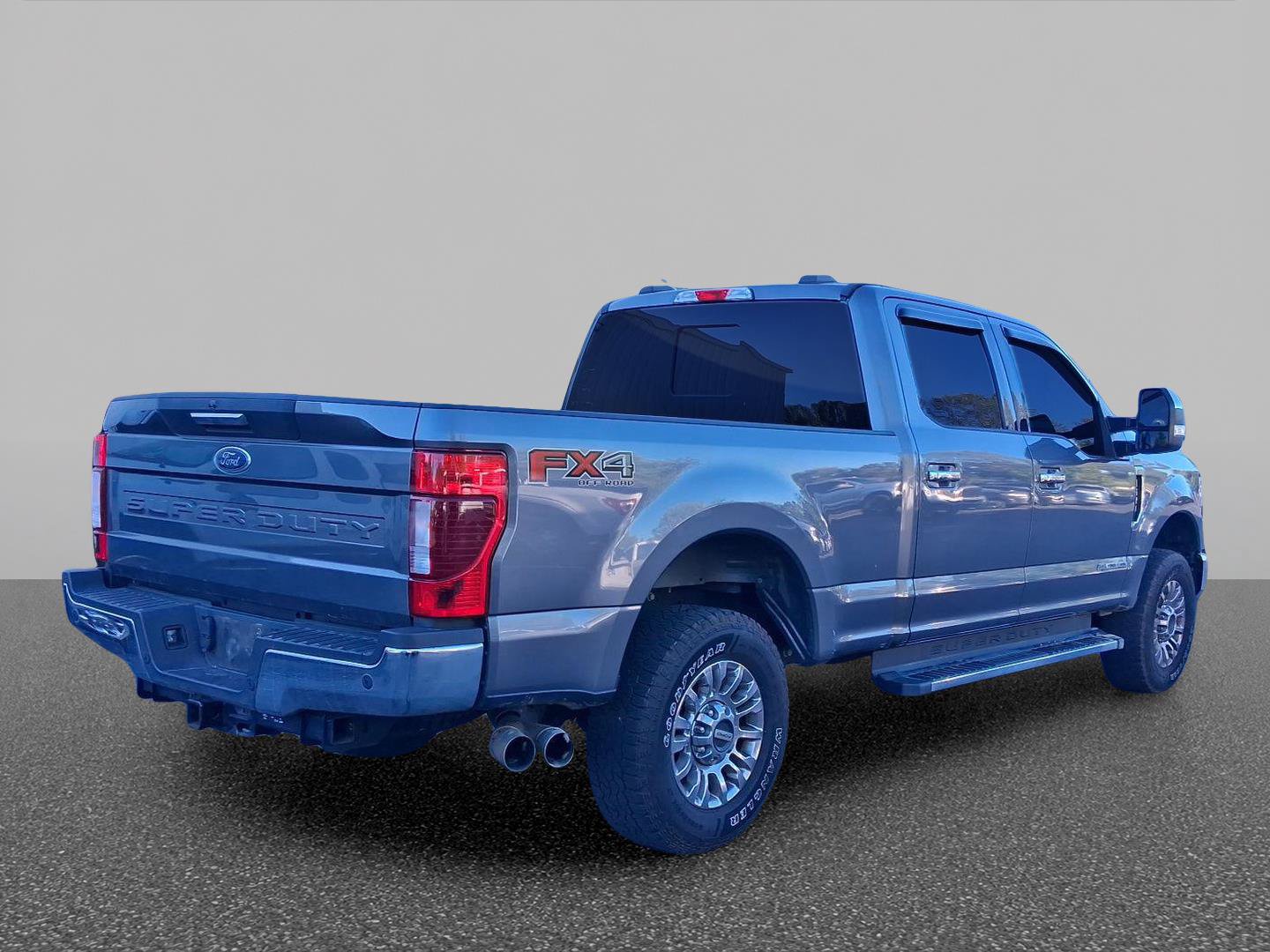 Certified 2022 Ford F250 XLT w/ XLT Premium Package AWD/4WD image 4