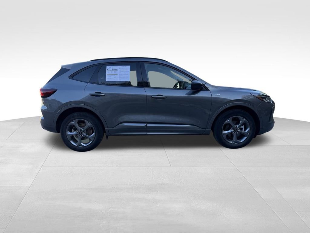 Certified 2023 Ford Escape ST-Line w/ Tech Pack #1 image 6