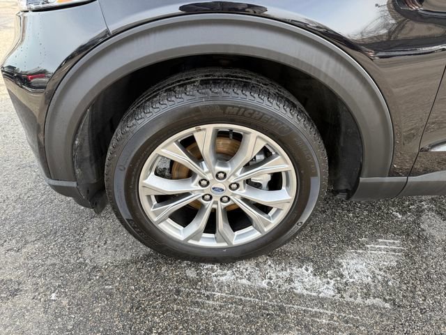 Certified 2022 Ford Explorer XLT w/ Equipment Group 202A image 32