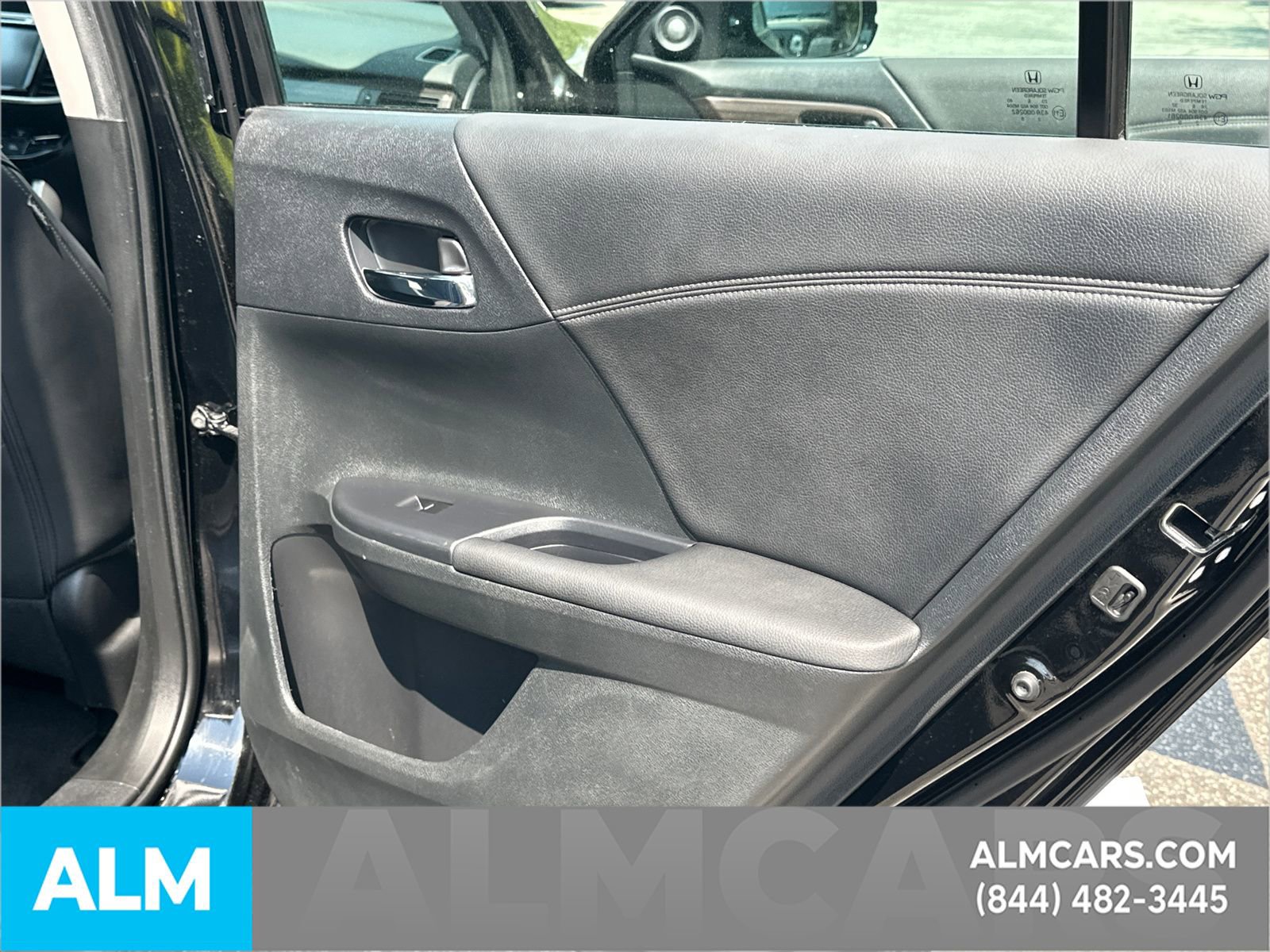 Used 2017 Honda Accord EX-L image 18