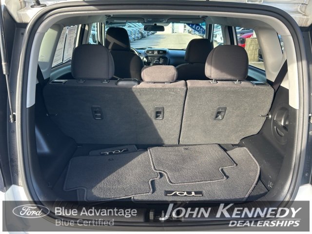 Used 2017 Kia Soul image 11