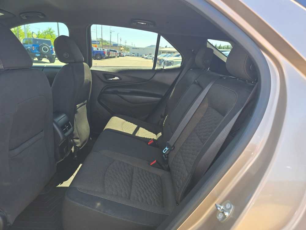 Used 2018 Chevrolet Equinox LT FWD image 16