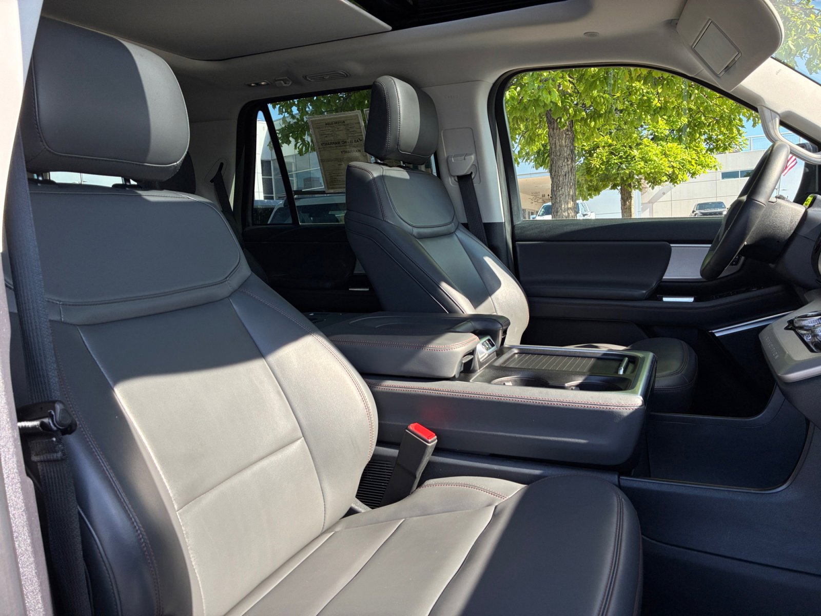 Certified 2025 Ford Expedition Active AWD/4WD image 19