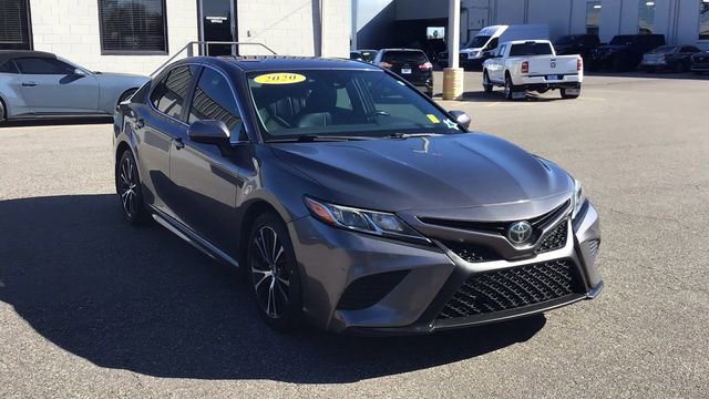 Used 2020 Toyota Camry SE image 7