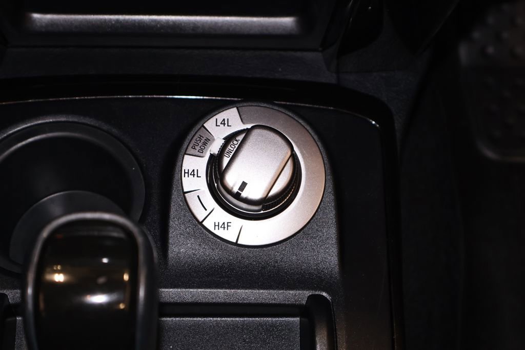 Used 2019 Toyota 4Runner Limited AWD/4WD image 38