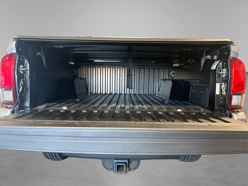 Used 2020 Toyota Tacoma SR AWD/4WD image 11