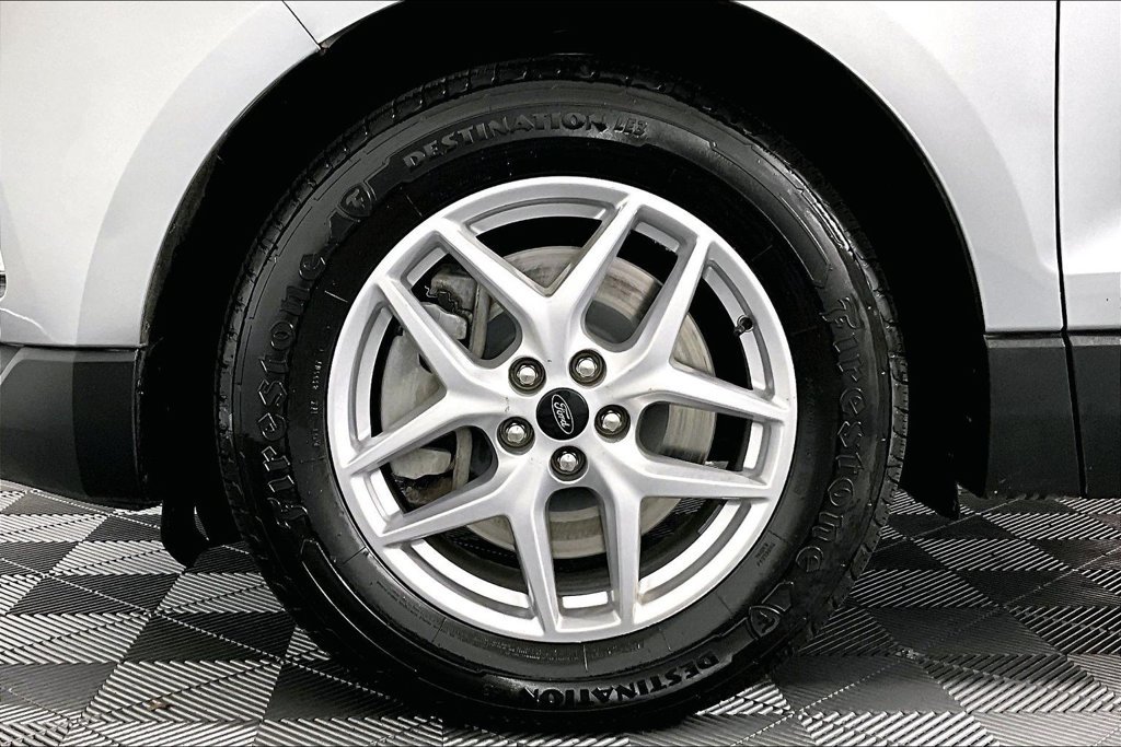 Certified 2024 Ford Edge SEL w/ Convenience Package AWD/4WD image 8