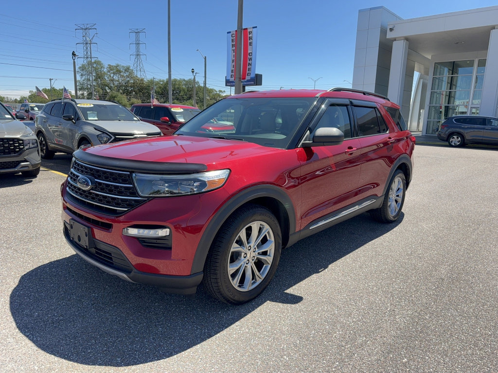 Certified 2020 Ford Explorer XLT w/ Equipment Group 202A image 5
