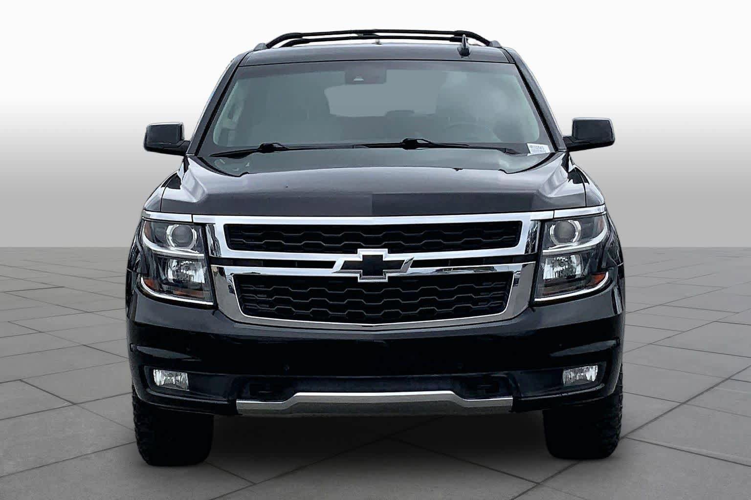 Used 2017 Chevrolet Tahoe LT w/ Luxury Package AWD/4WD image 4
