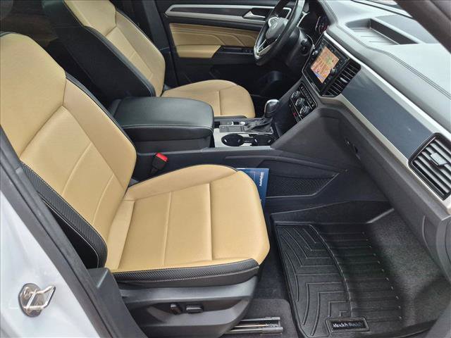 Used 2021 Volkswagen Atlas Cross Sport SEL R-Line FWD image 21