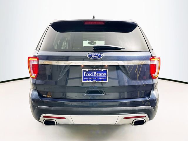 Certified 2017 Ford Explorer Platinum image 4