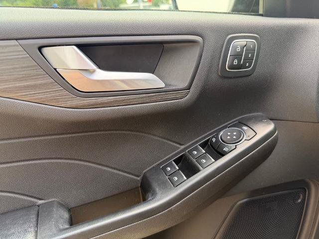 Certified 2023 Ford Escape Platinum AWD/4WD image 17