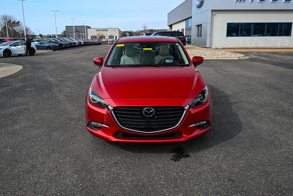 Used 2018 MAZDA MAZDA3 Grand Touring w/ Premium Equipment Package FWD image 10