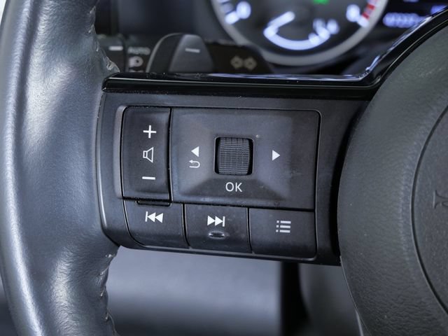 Used 2023 Nissan Pathfinder SL AWD/4WD image 30