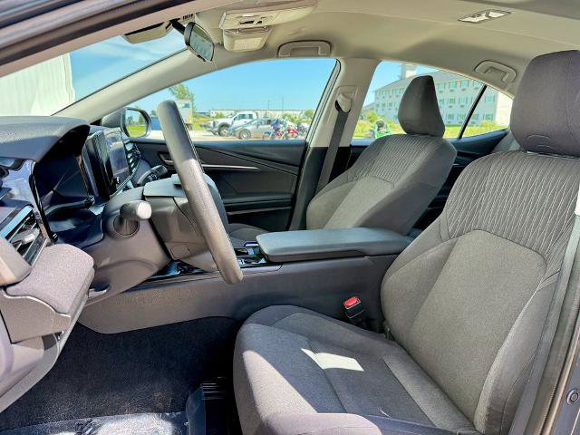 Used 2025 Toyota Camry LE FWD image 11