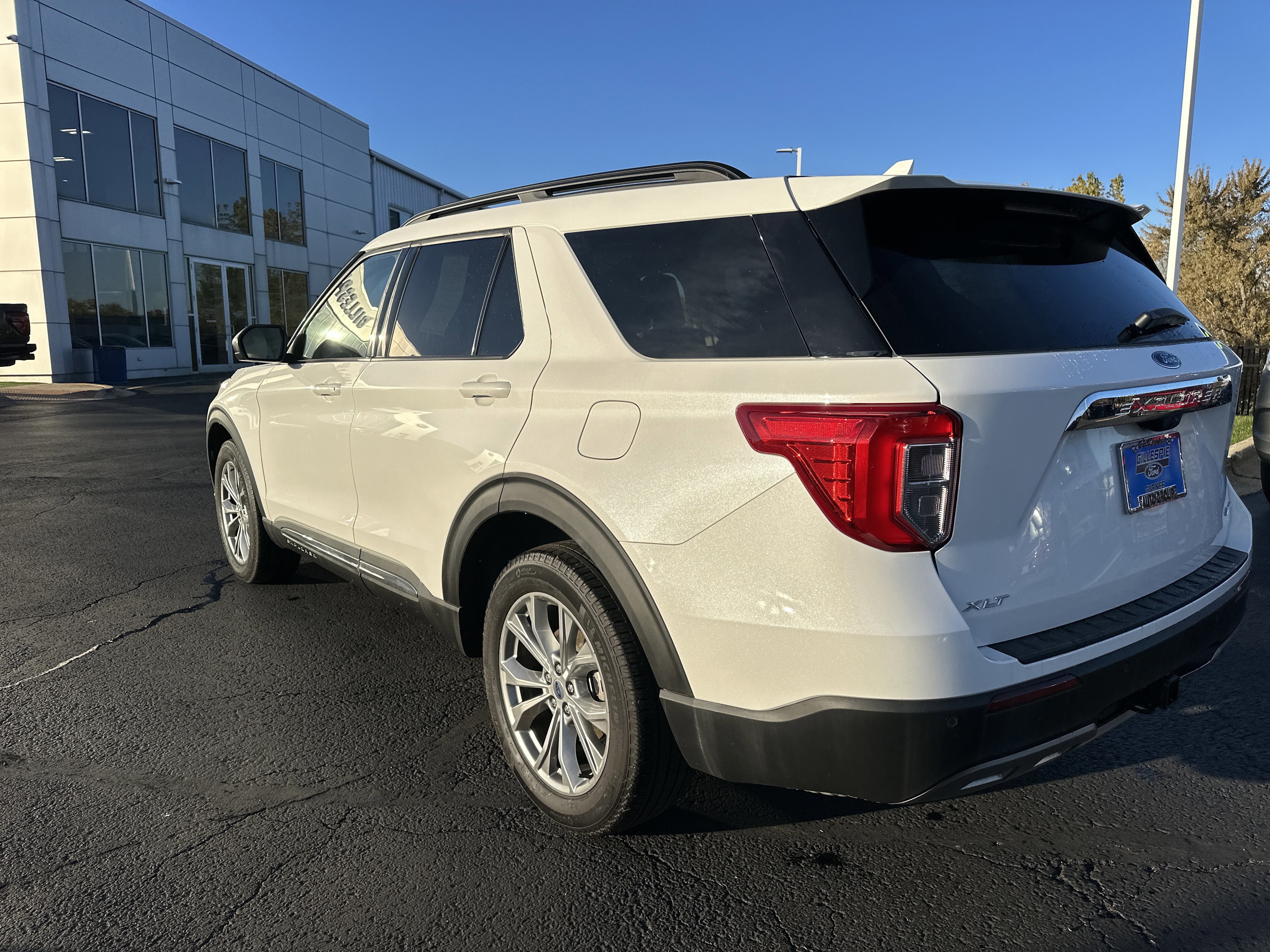 Certified 2023 Ford Explorer XLT w/ Equipment Group 202A image 5