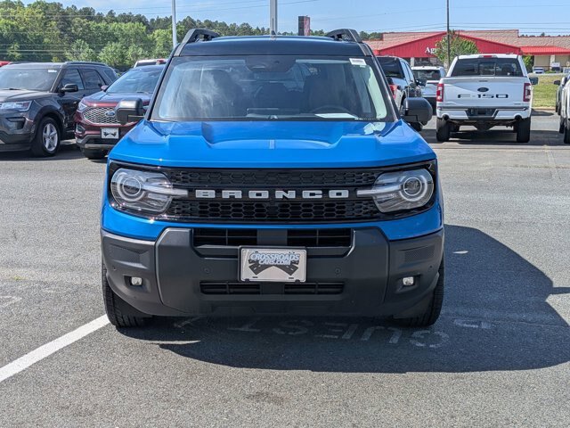 Certified 2025 Ford Bronco Sport Outer Banks w/ Outer Banks Tech Package+ AWD/4WD image 9