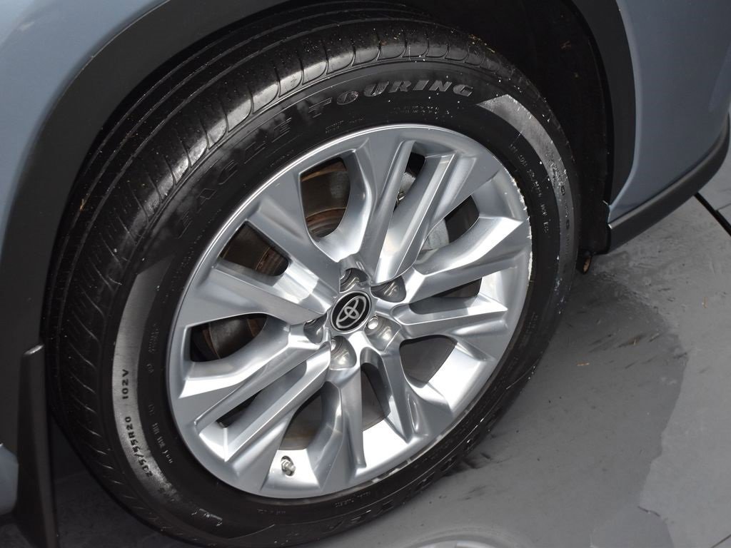 Used 2021 Toyota Highlander Limited image 18