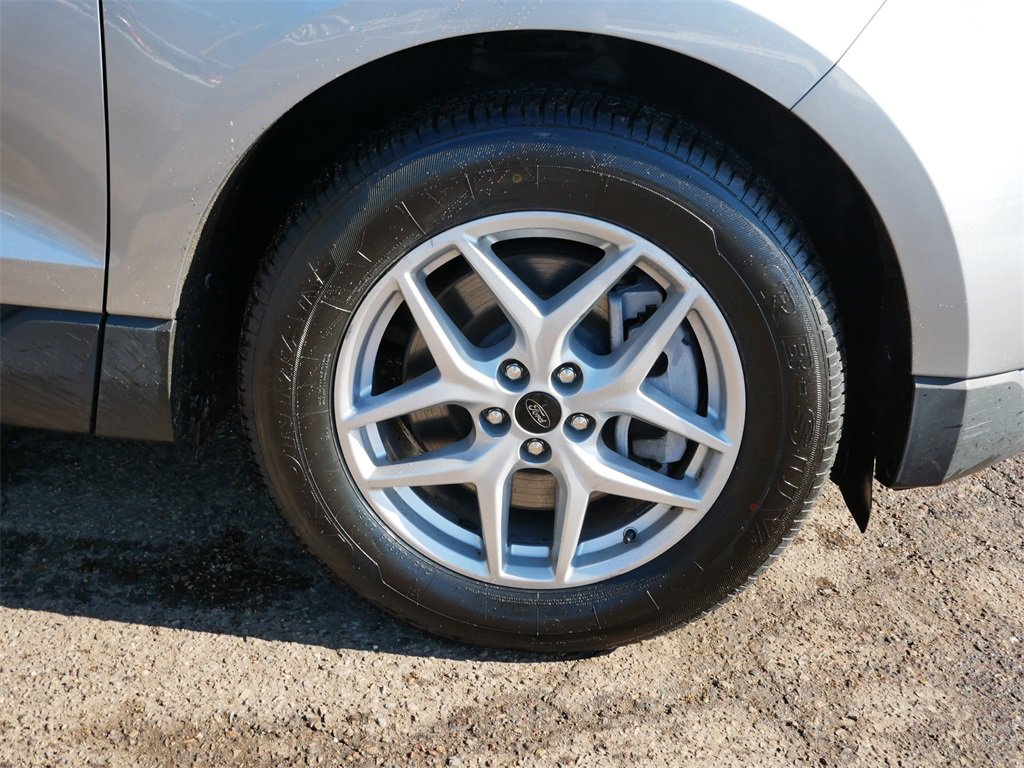 Certified 2024 Ford Edge SEL image 7