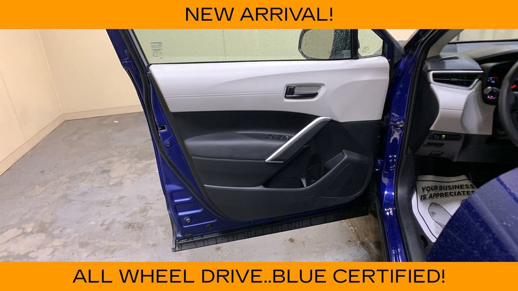 Used 2022 Toyota Corolla Cross LE AWD/4WD image 24