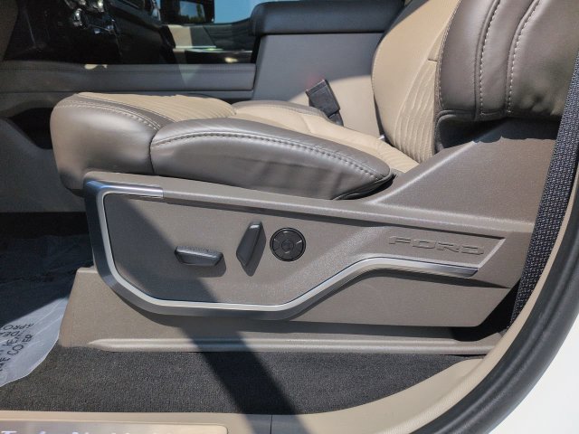 Certified 2025 Ford F450 Platinum w/ Platinum Plus Package AWD/4WD image 24
