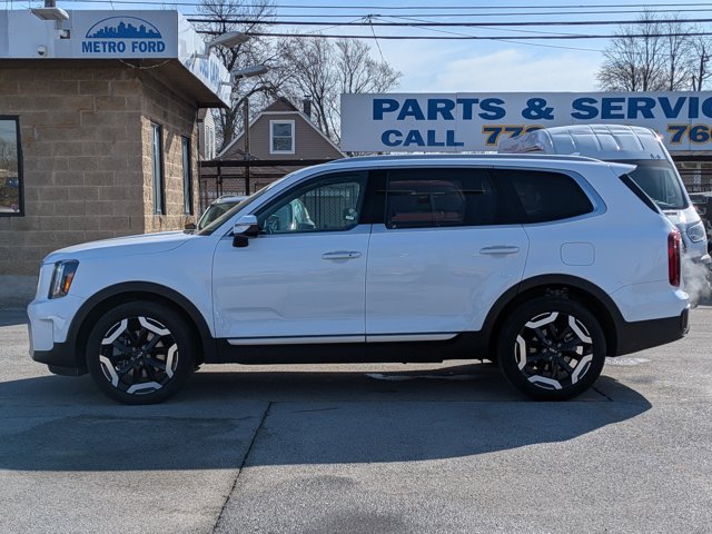Used 2025 Kia Telluride S FWD image 7