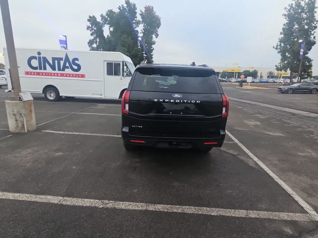 Certified 2026 Ford Expedition Active AWD/4WD image 6