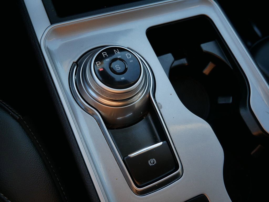 Certified 2024 Ford Edge SEL image 23