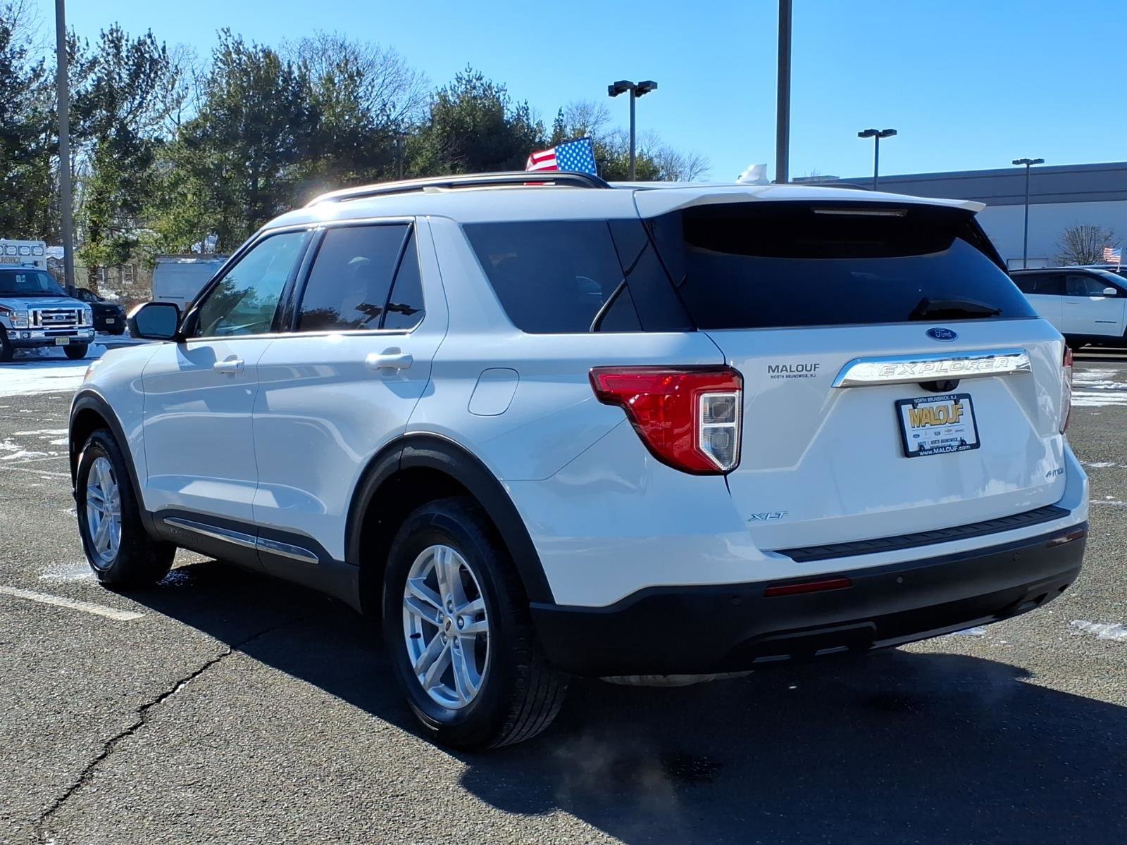 Certified 2022 Ford Explorer XLT image 4