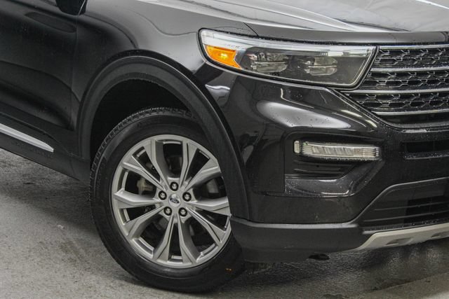 Certified 2023 Ford Explorer XLT w/ Equipment Group 202A AWD/4WD image 2