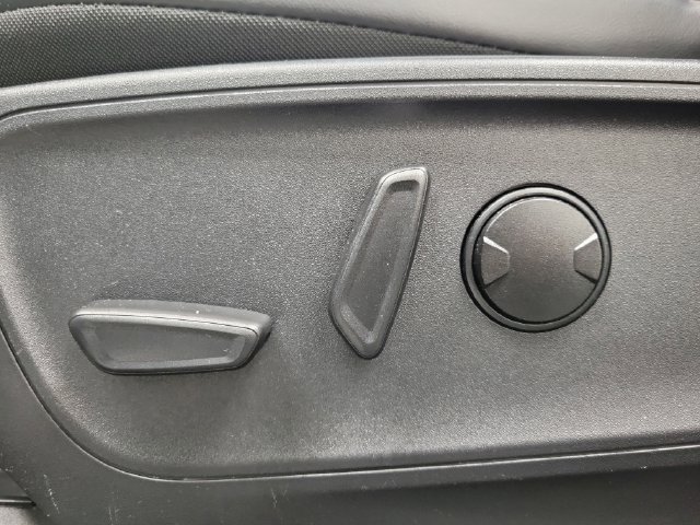Certified 2025 Ford Escape Platinum AWD/4WD image 18
