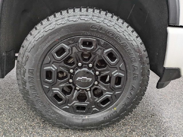 Used 2024 Chevrolet Silverado 2500 LTZ w/ LTZ Plus Package AWD/4WD image 11