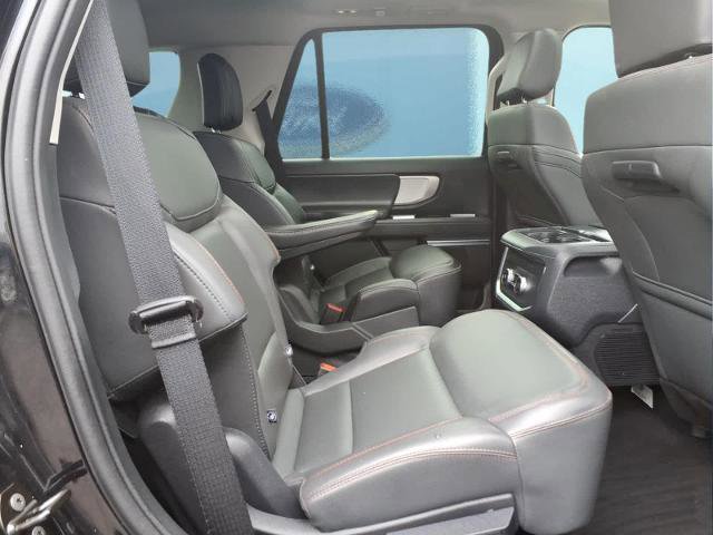 Certified 2025 Ford Expedition Active AWD/4WD image 18