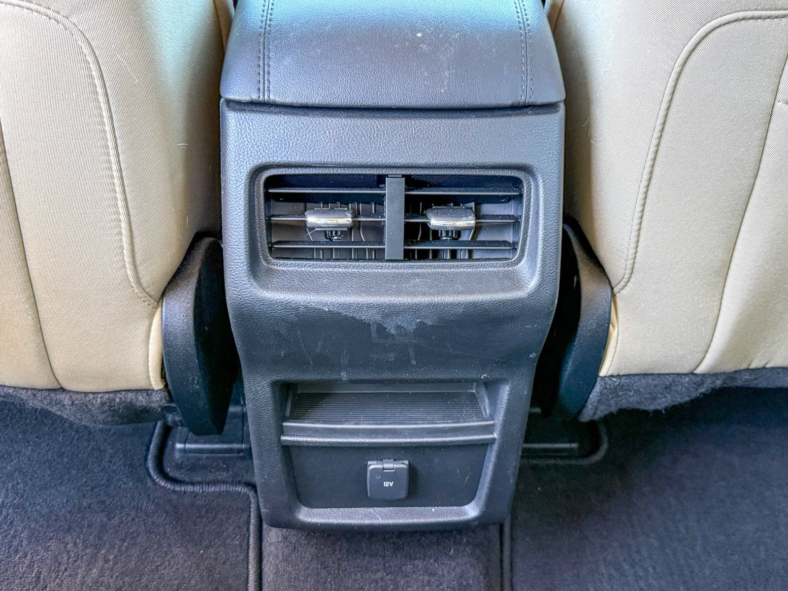 Certified 2020 Ford Edge SE FWD image 18