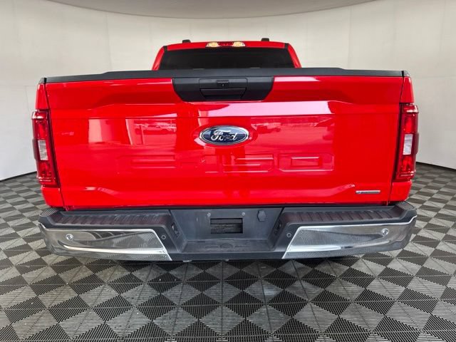 Certified 2022 Ford F150 XLT w/ Bed Utility Package AWD/4WD image 21