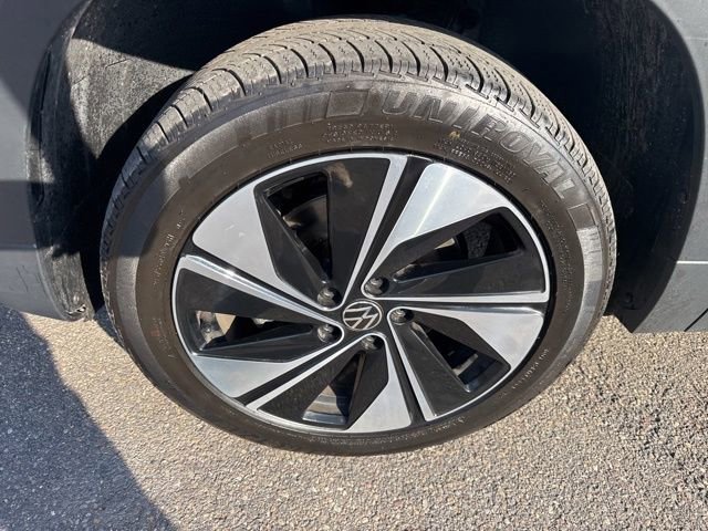 Used 2024 Volkswagen Taos SE AWD/4WD image 11