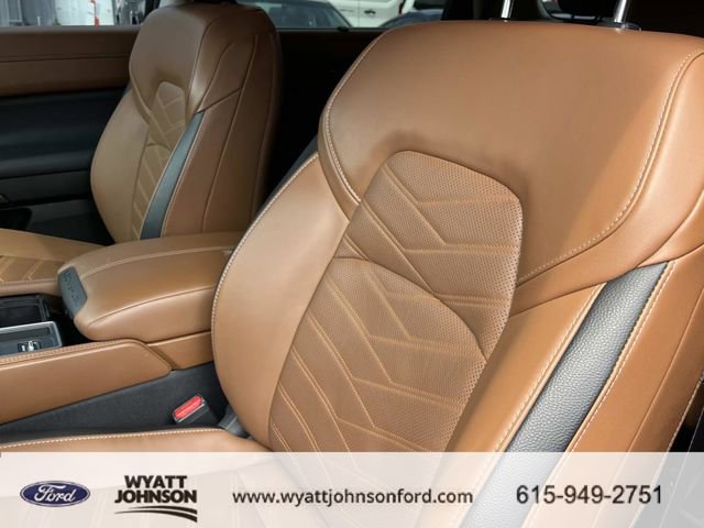 Used 2024 Nissan Pathfinder Platinum w/ Cargo Package image 31