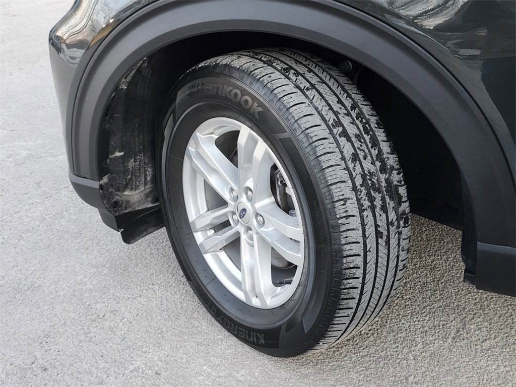 Certified 2022 Ford Explorer XLT w/ Equipment Group 202A image 35