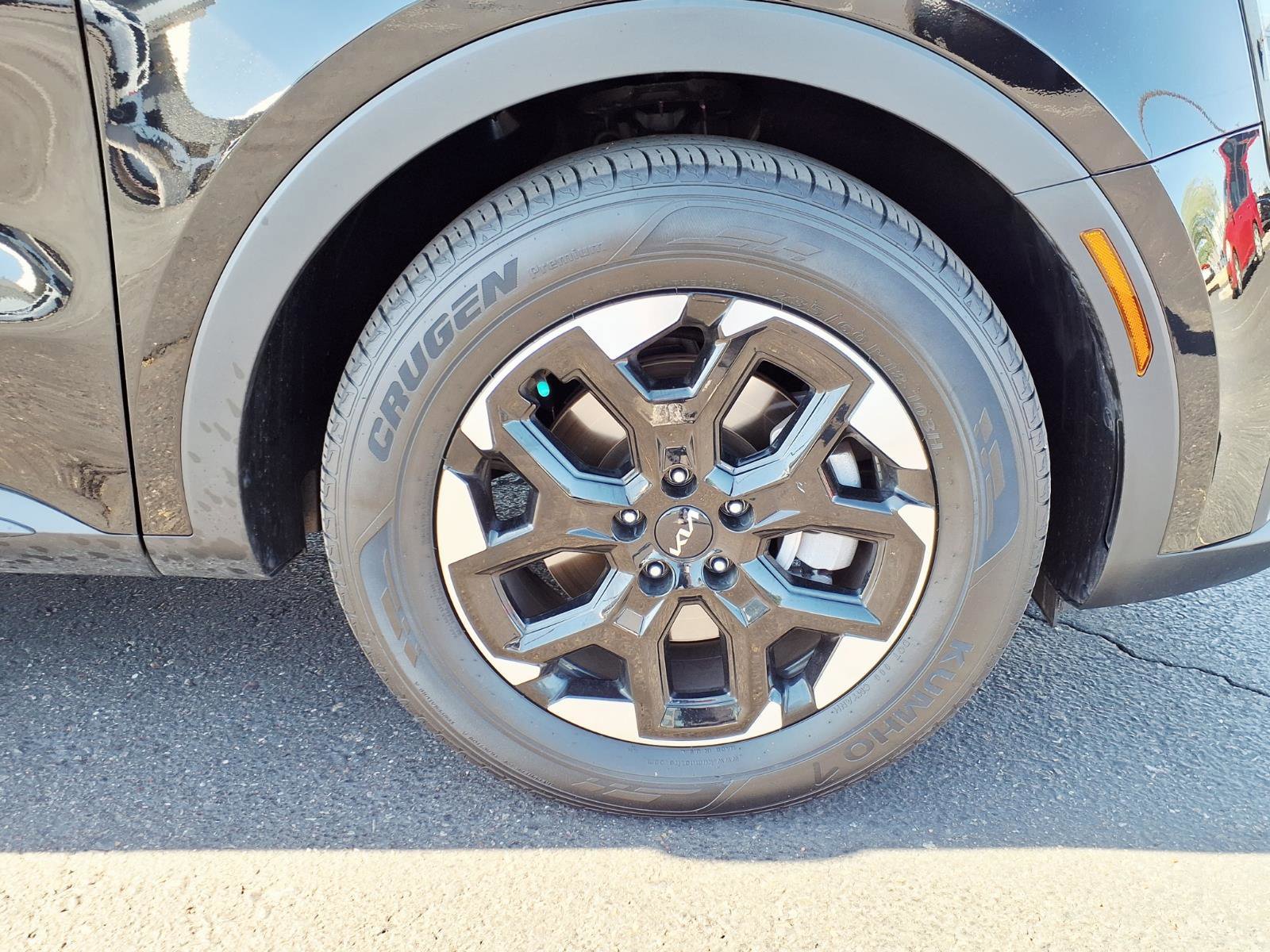 Used 2024 Kia Sorento S image 9