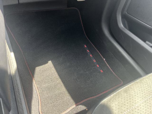 Certified 2022 Ford Escape SEL w/ SEL Stealth AWD Package image 18