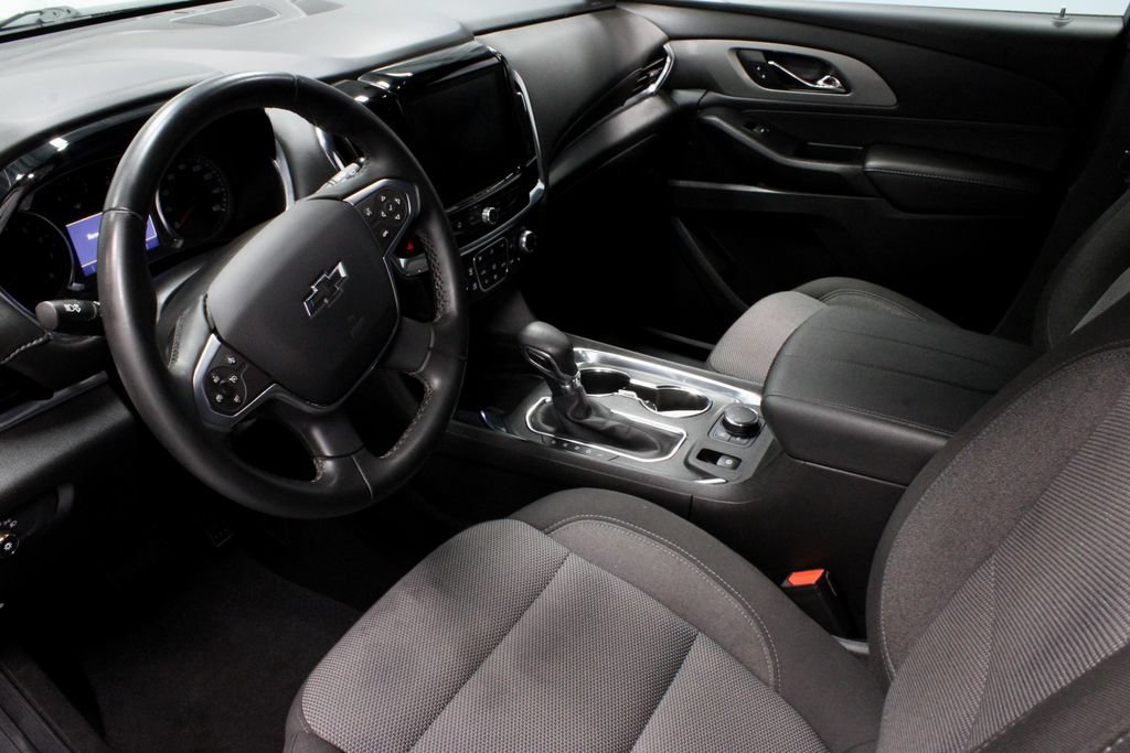 Used 2023 Chevrolet Traverse LT w/ Midnight/Sport Edition AWD/4WD image 24