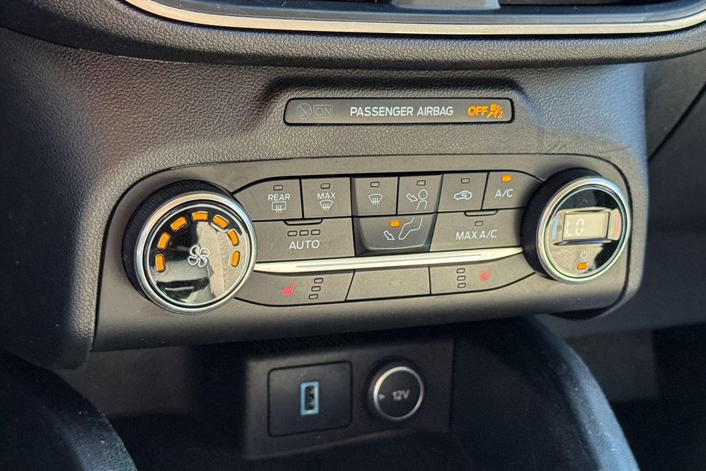 Certified 2020 Ford Escape SE image 31