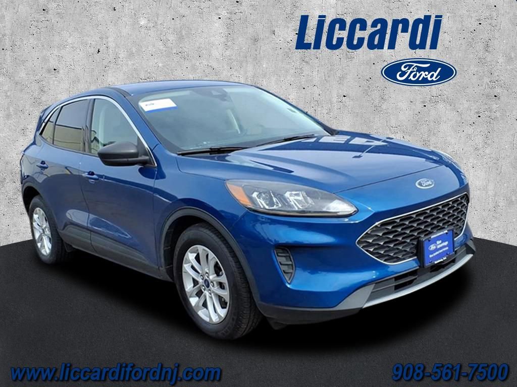 Certified 2022 Ford Escape SE image 1