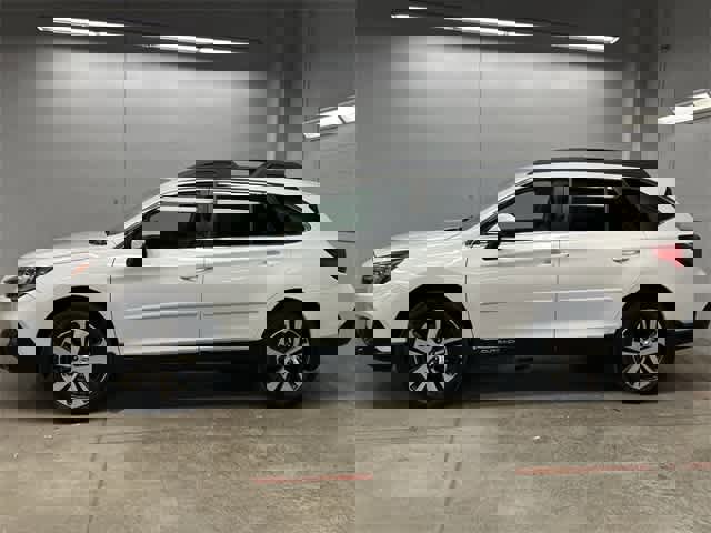 Used 2018 Subaru Outback 2.5i Limited image 2