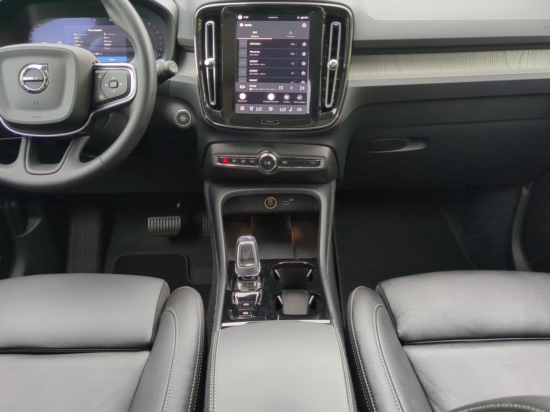 Used 2026 Volvo XC40 B5 Plus AWD/4WD image 52